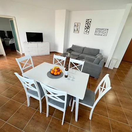 Apartment Seaside Golem (Tirana)